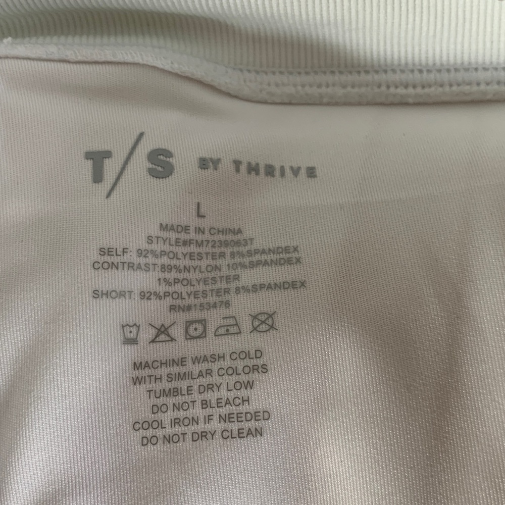 NWT Thrive Societe Seamless Waistband Pleated Tennis Skort Size L - Picture 3 of 8